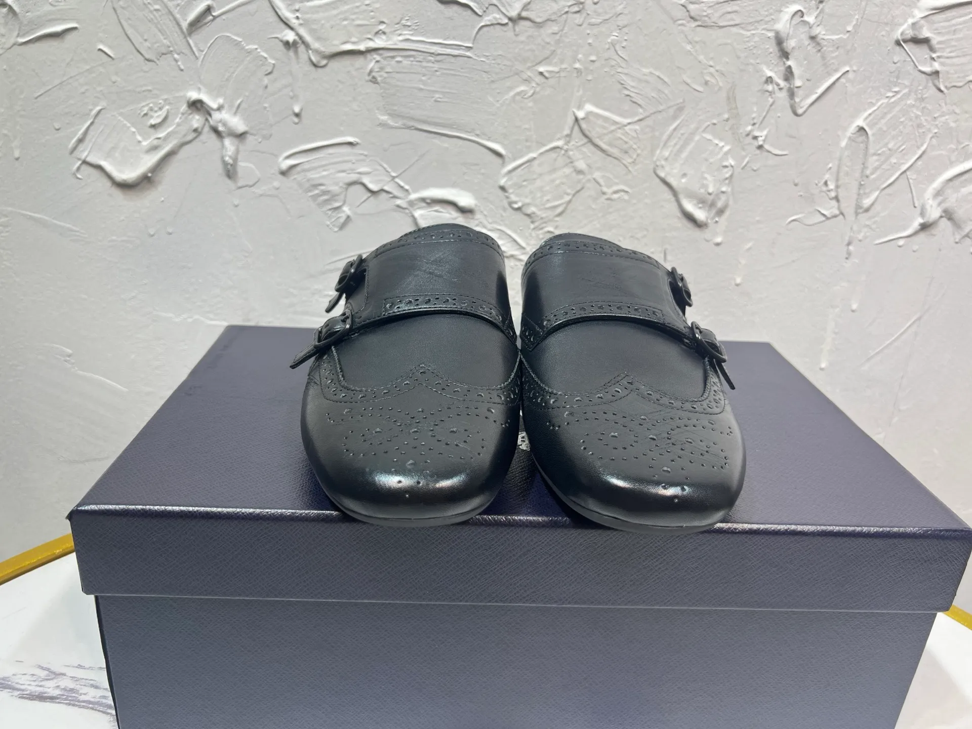 P780 prada derby2025 spring and autumn latest Prada slip-on retro men's Muleto shoes, Shuffle double-buckle Monk shoes, upper cowhide, lining and foot cowhide, rubber sole, black and brown 2-color original packaging Code number: 39-46